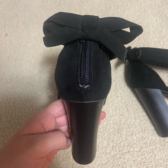 🌸 Bamboo 🌸 strappy black heels - Picture 3 of 11